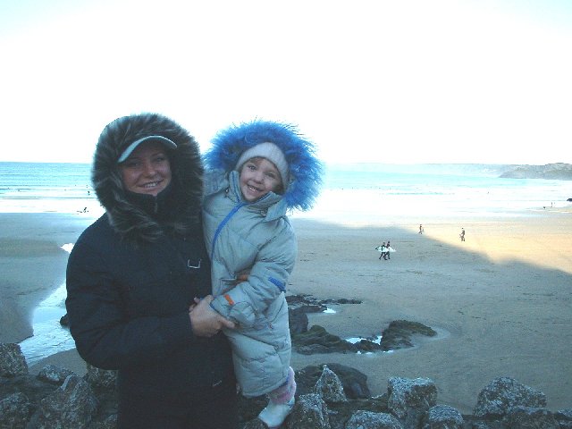 Julia and Natalia in England, december 2006)